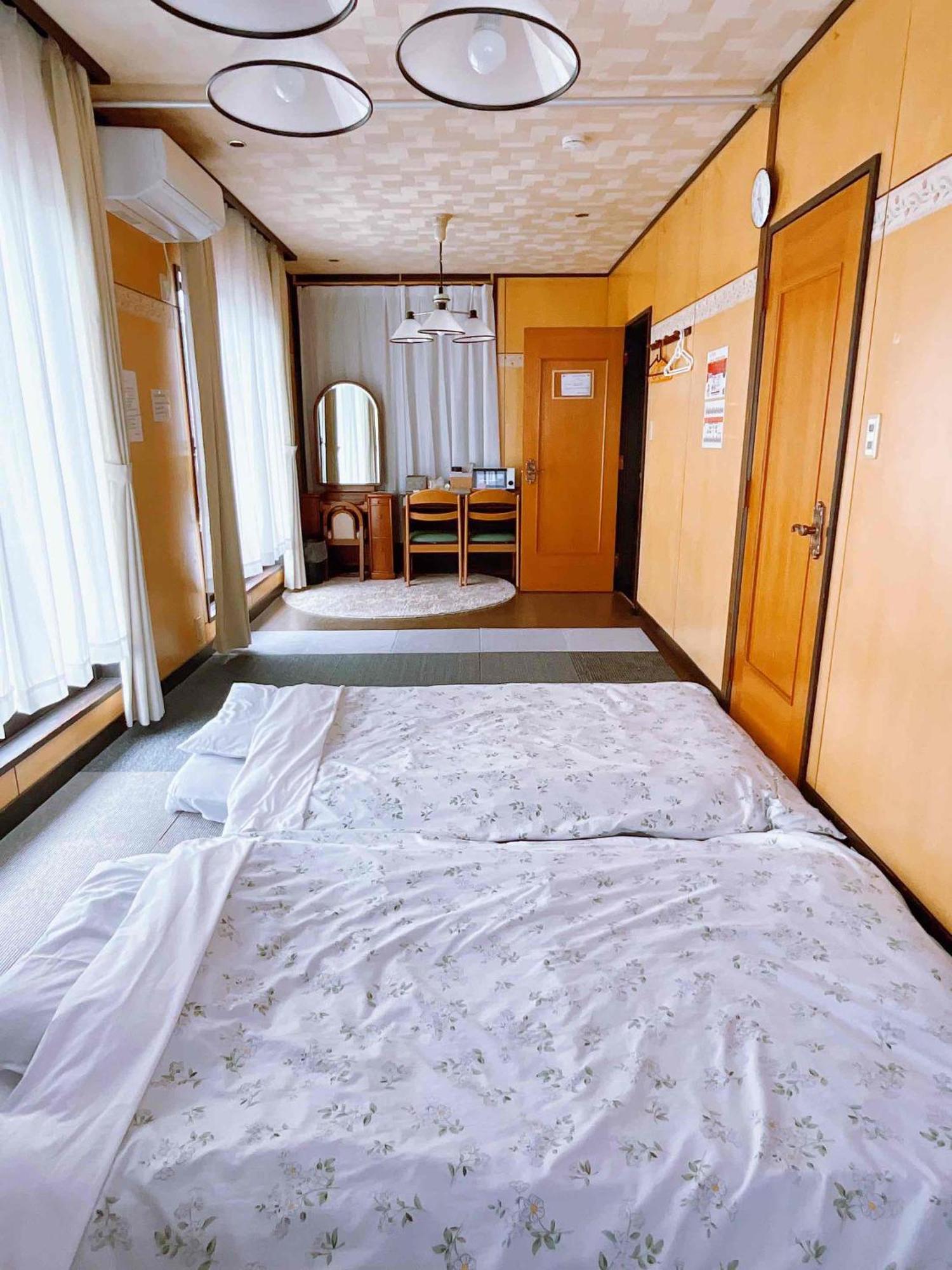 T&T Fujiyama Guest House Fujiyoshida Eksteriør bilde